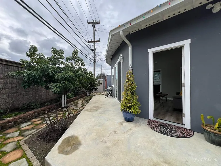 476 Fiesta Dr — Photo 11