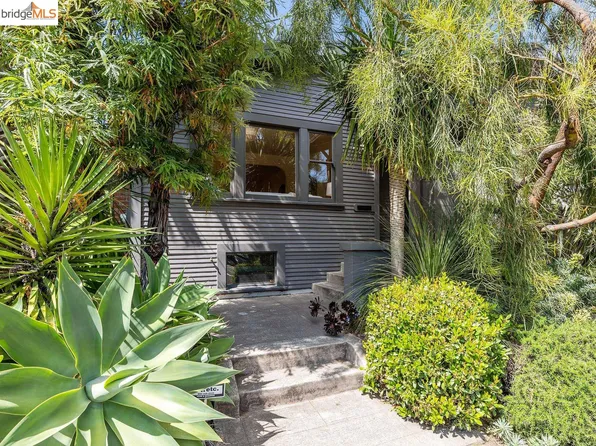 956 43rd St, Oakland, CA 94608