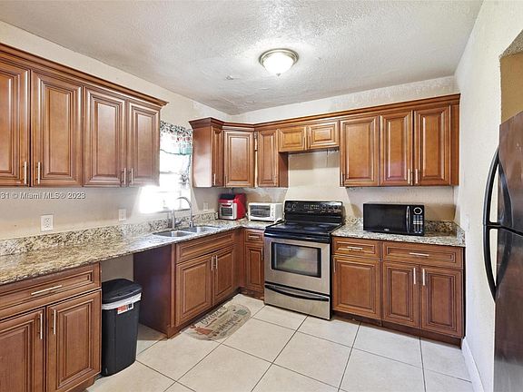 5th image of 8257 NE 2nd Ct