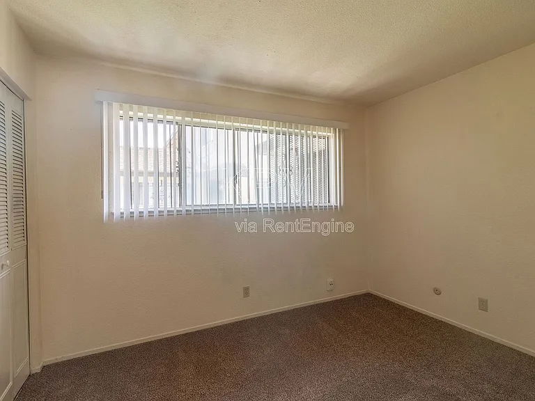 1227 Pinetree Dr #1 — Photo 12