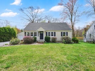 208 School St, Agawam, MA 01001