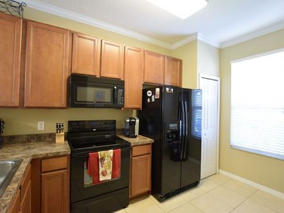 3rd image of 1261 Retreat View Cir
