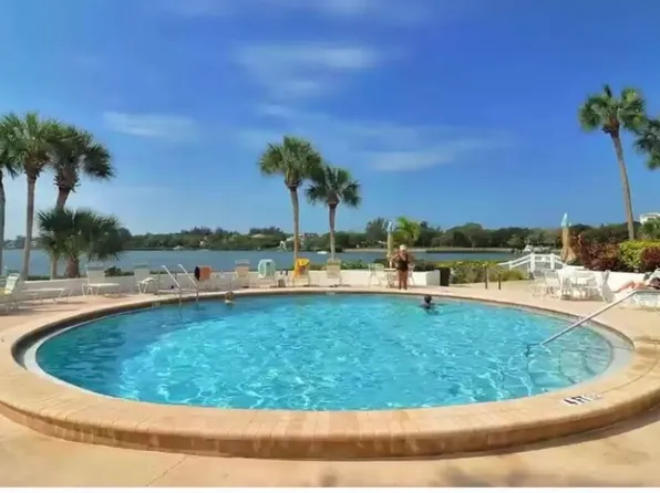 1630 Stickney Point Rd, Sarasota, FL