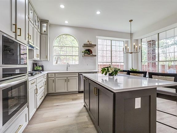 4th image of 3405 Waltham Dr