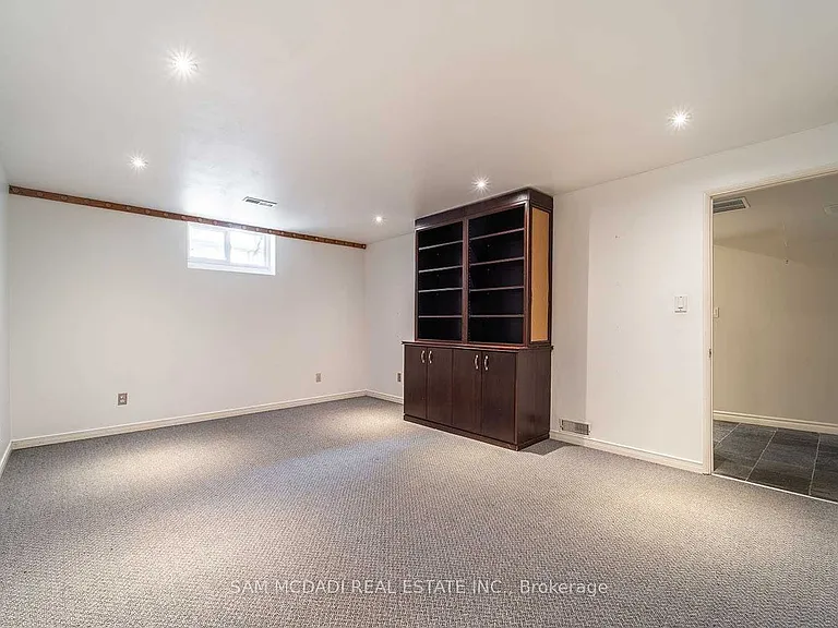2588 Lundigan Dr #BASEMENT — Photo 17