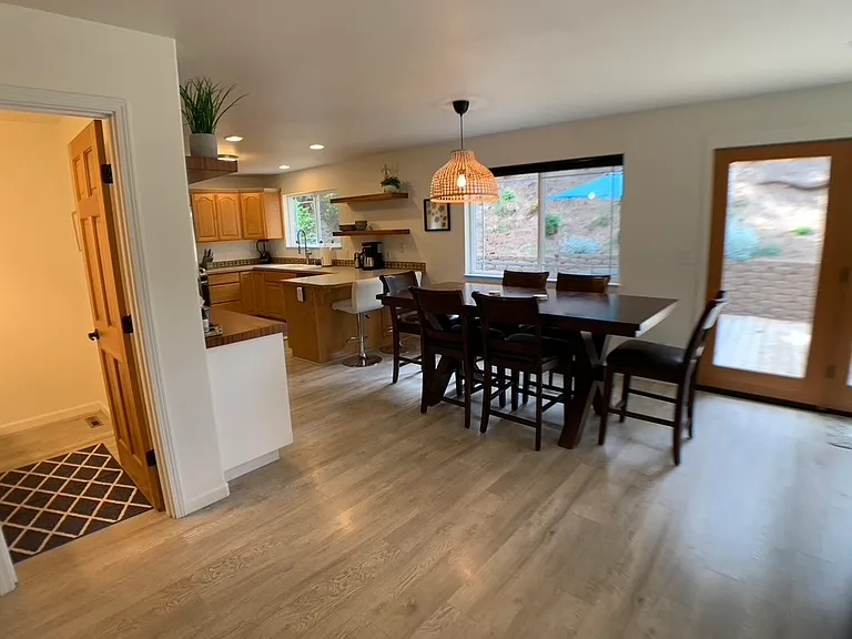 1702 SE Karena Ct — Photo 40