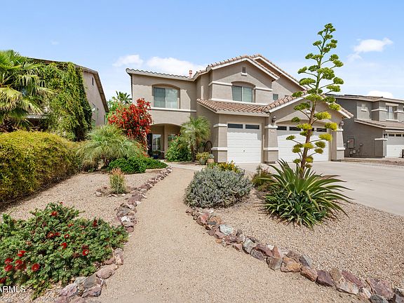 4th image of 824 E Chelsea Drive