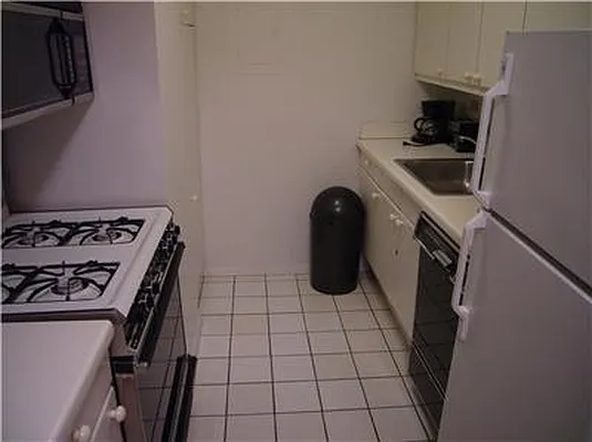 Rented by Domus Realty | media 2