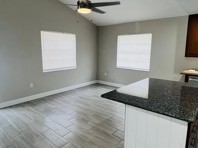 115 Avenida De Bahia #A — Photo 5