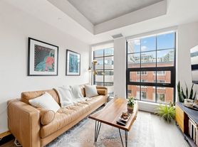 608 Richmond St W