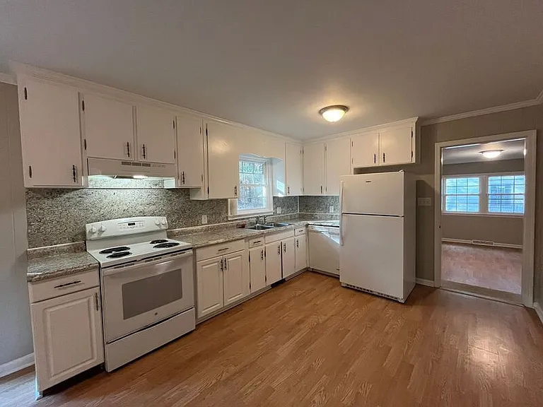 13009 Creedmoor Rd — Photo 4