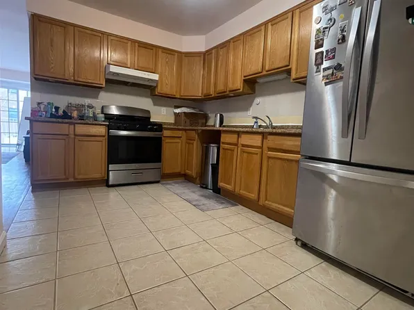 225 Belvidere Avenue image 12 of 18