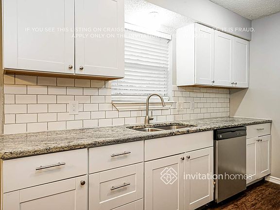 4th image of 3908 Helmsford Dr