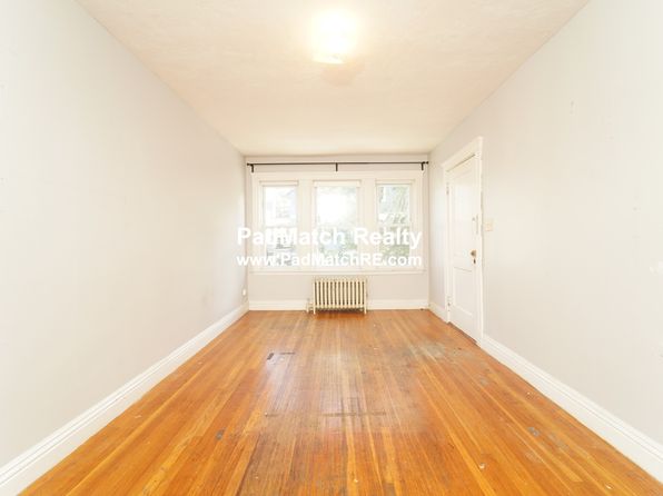 29 Lourdes Ave APT 3