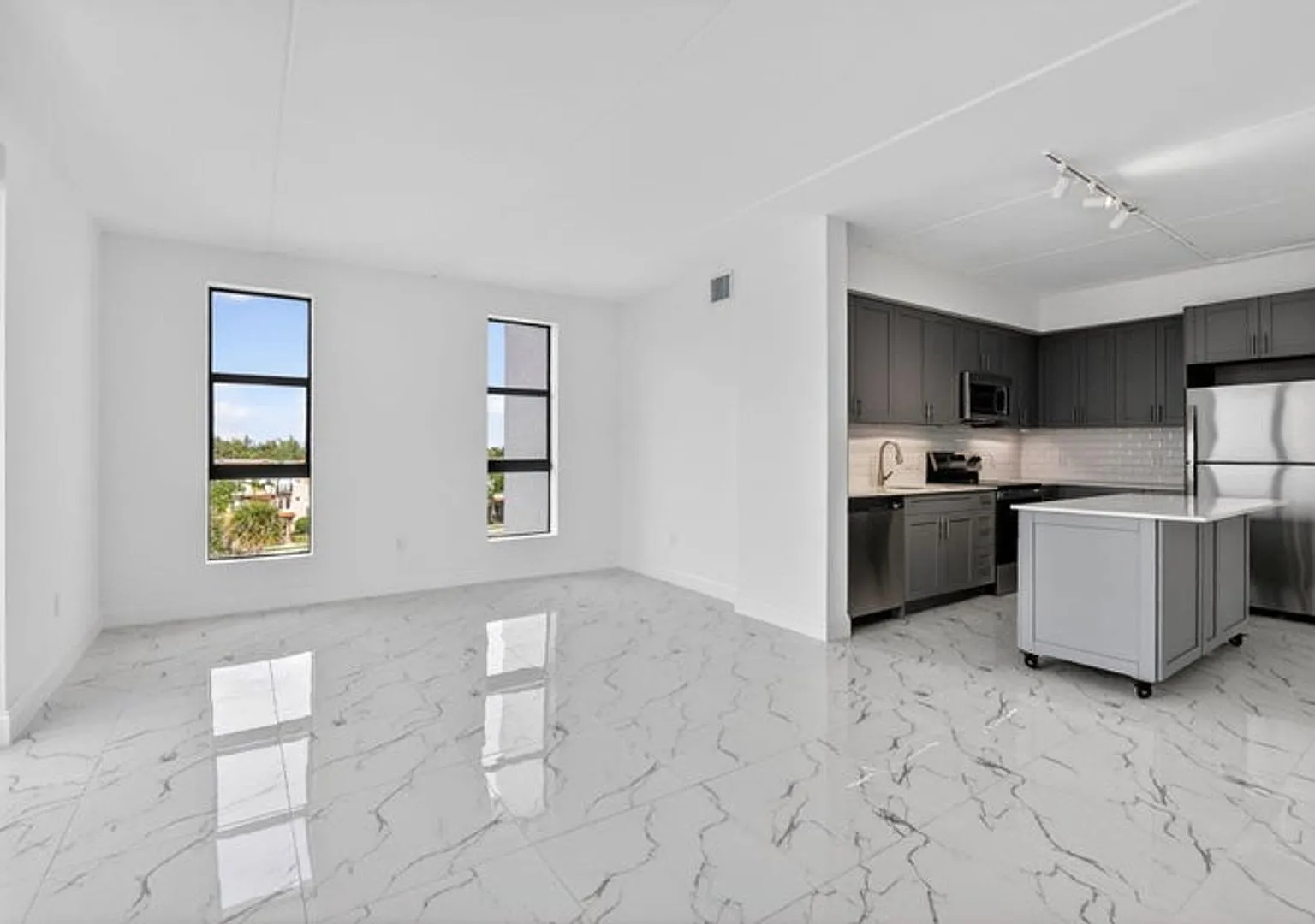 350 W Hidden Valley Boulevard 104, Boca Raton, FL 33487 — Photo 4