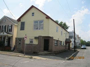 40 High St, Watervliet, NY 12189