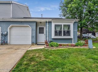 56 Thorne Ln, Matawan, NJ 07747