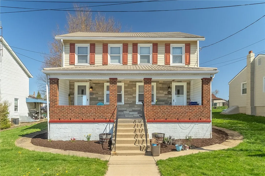 305-307 1st St photo 1