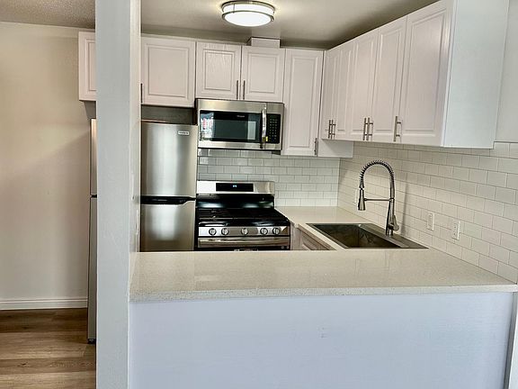 4th image of 149 N Commonwealth Ave APT 304