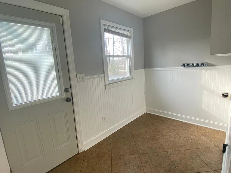1127 Glenn Ave — Photo 15