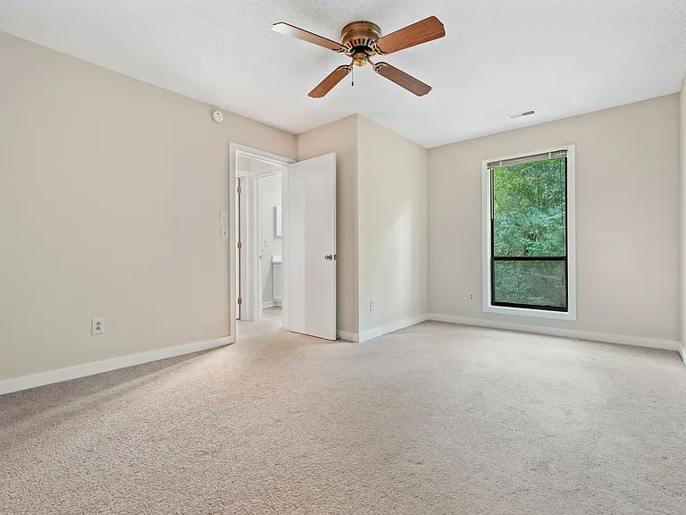 101 Walden Dr — Photo 12