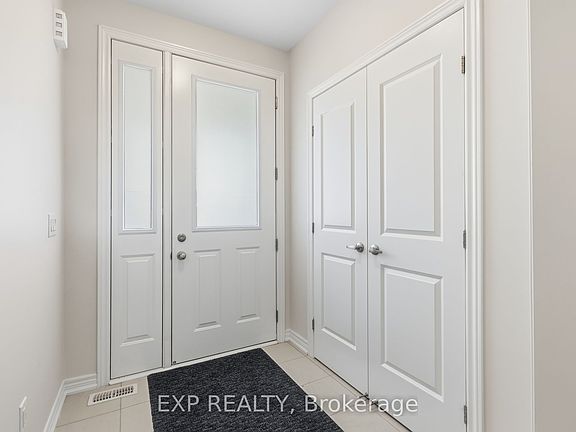3rd image of 289 Raymond Rd