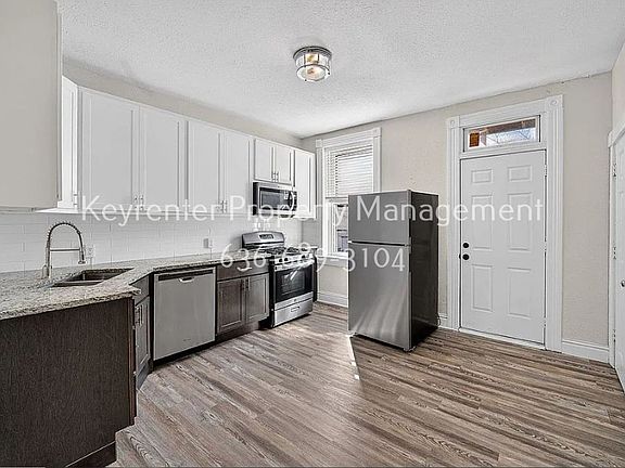5th image of 2918 Sidney St