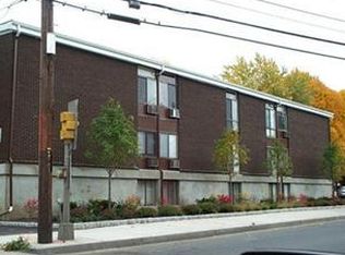 949 Main St APT B, Woburn, MA 01801