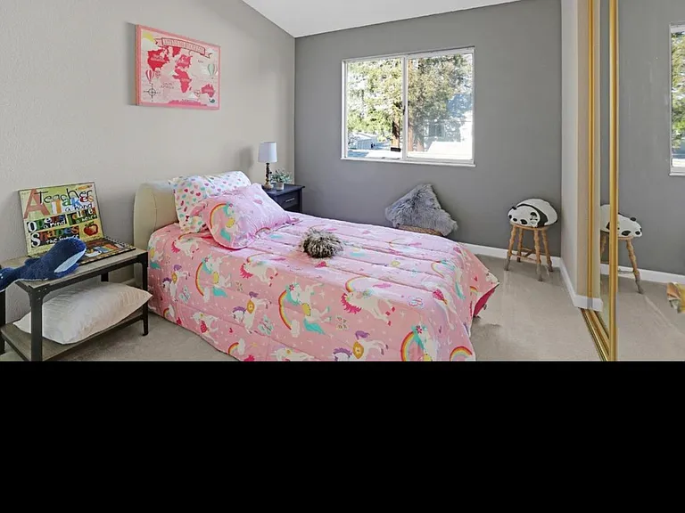 Briartree Dr — Photo 3