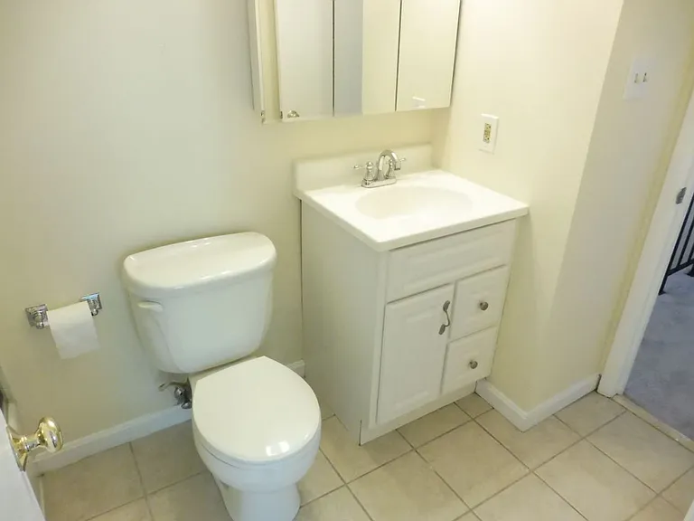 9513 Melrose Square Way — Photo 14