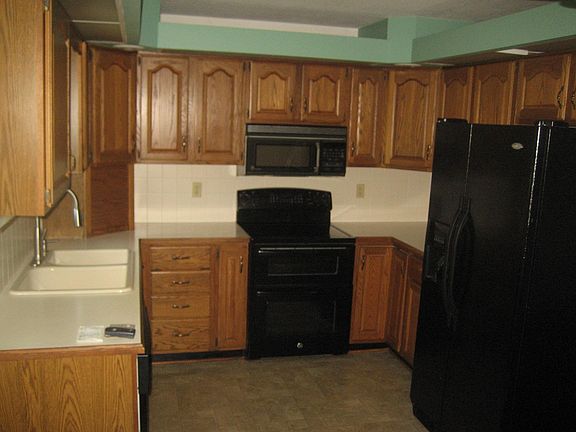 3rd image of 12700 Lowell Ave