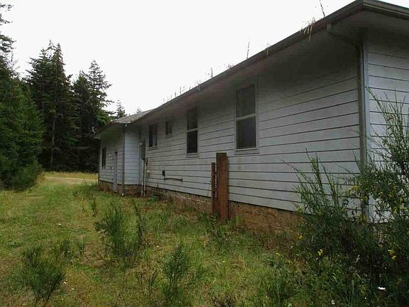 4th image of 47500 Pacific View Rd