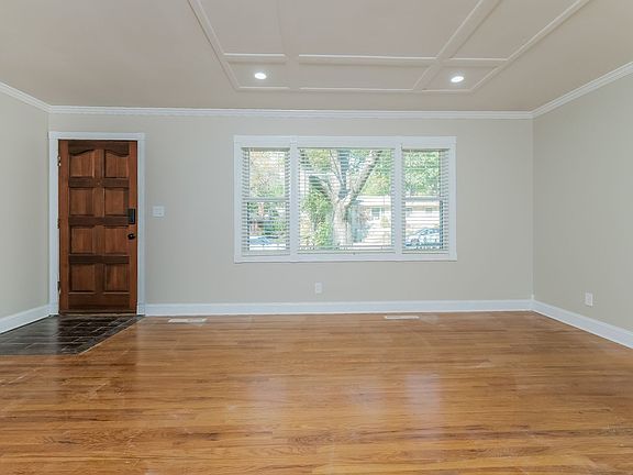 4th image of 3617 NE 47th St