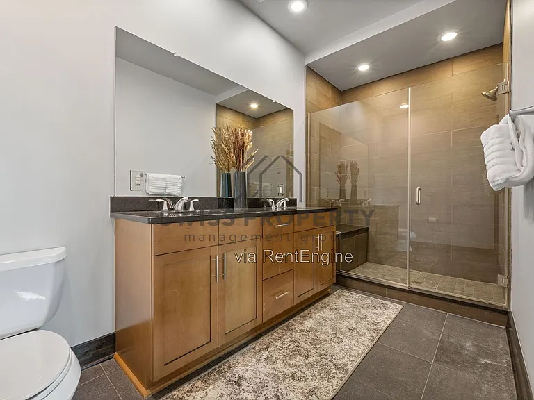 1145 N High St #504 — Photo 23