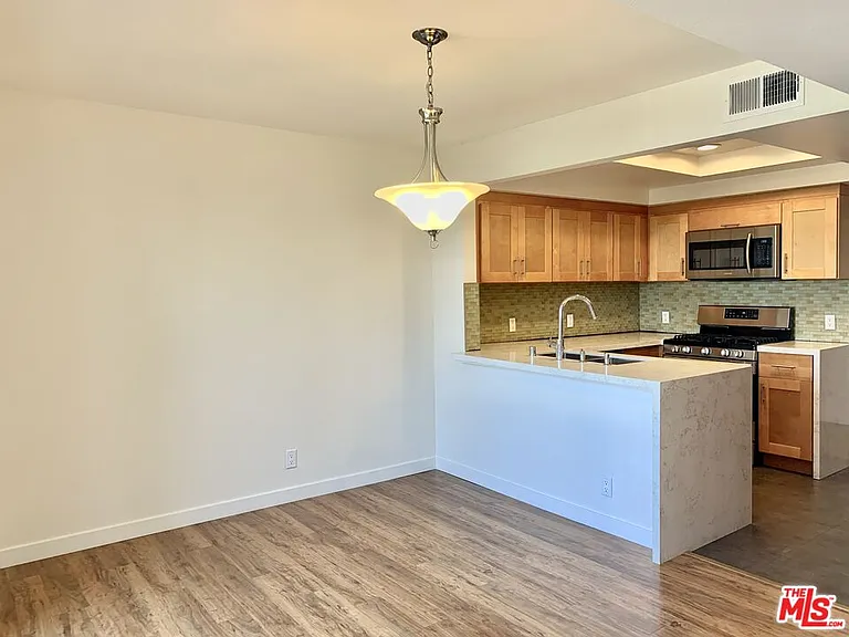 12412 Texas Ave #302 — Photo 3