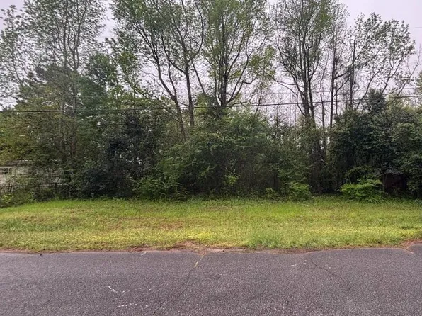 313 Little Farm Ln, Kathleen, GA 31047