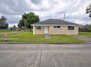 220 Genet Dr, Arabi, LA 70032