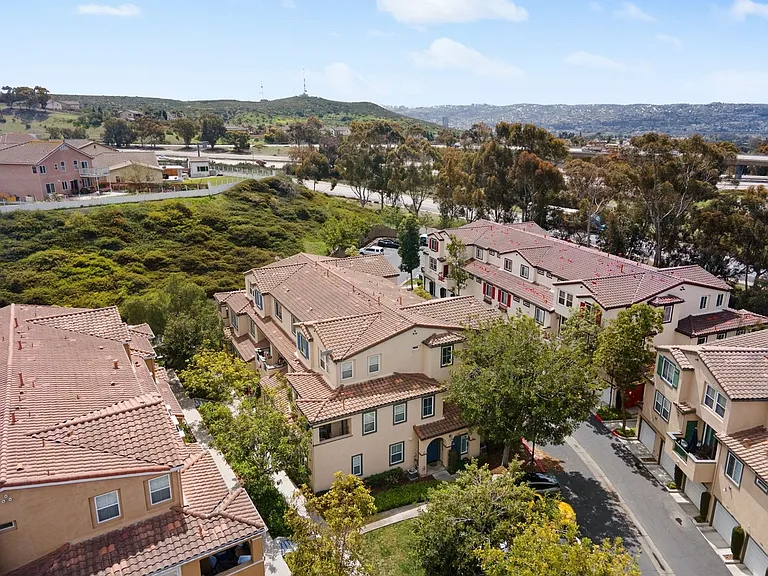 1633 Paseo Aurora — Photo 46