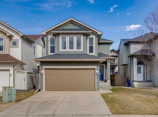 30 W Bridlecrest Rd SW, Calgary, AB T2Y 5J2