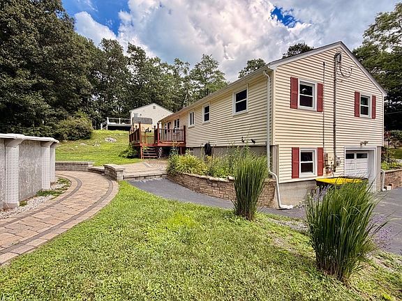 3rd image of 57 Laurel Ln