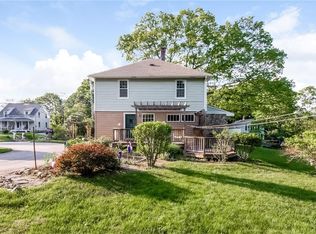 34 Whitford St, South Kingstown, RI 02879
