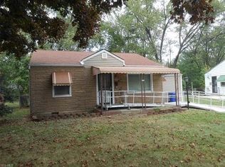 2015 N Green Rd, Cleveland, OH 44121