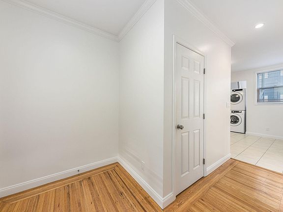 4th image of 29 Bonita St