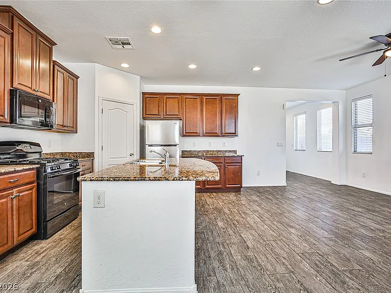 6360 Beavertail Pond Ave — Photo 13