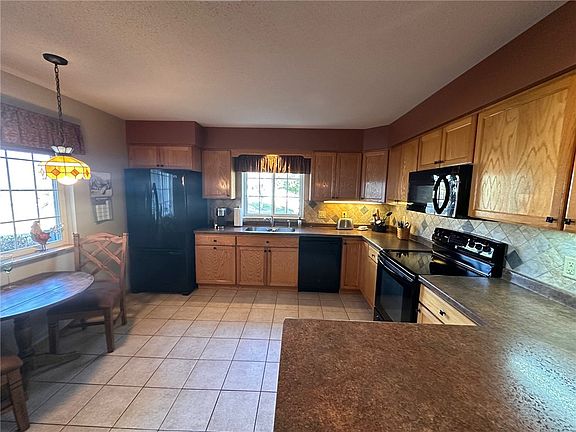 4th image of 10540 N Grandview Lane #1