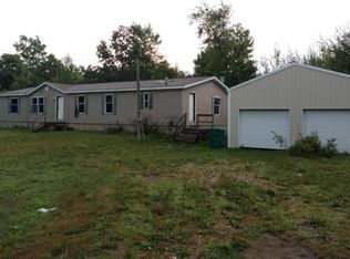 4900 N Caris Rd, Edmore, MI 48829