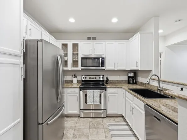3845 Elijah Ct Unit 613, San Diego, CA 92130