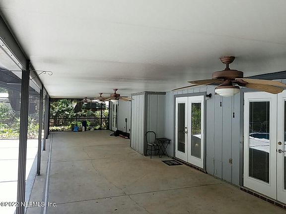 4th image of 407 Lakeshore Dr W