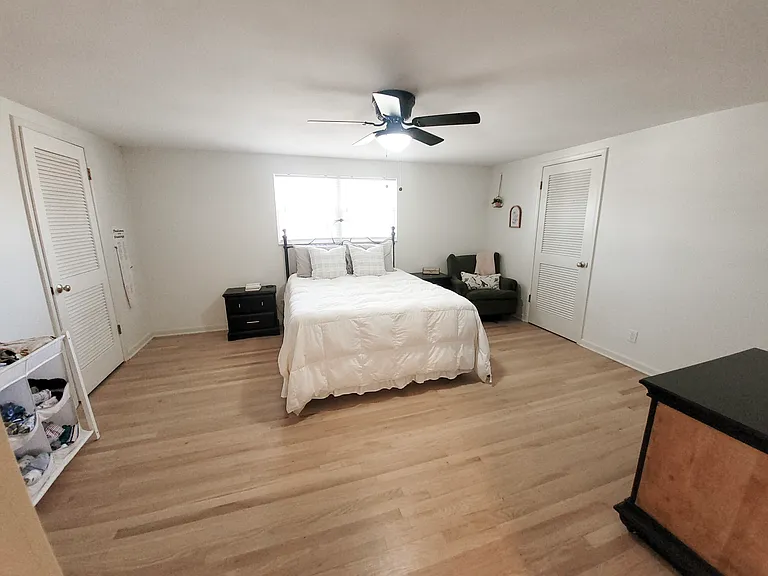 517 E McGee St — Photo 9