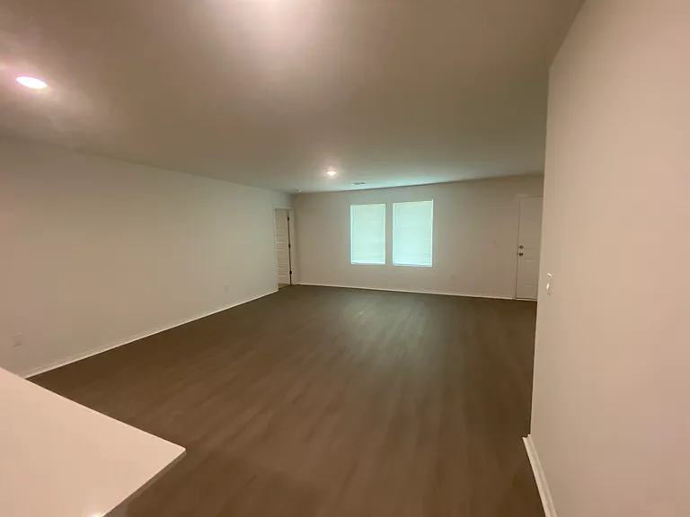 11 Vineyard Dr — Photo 4